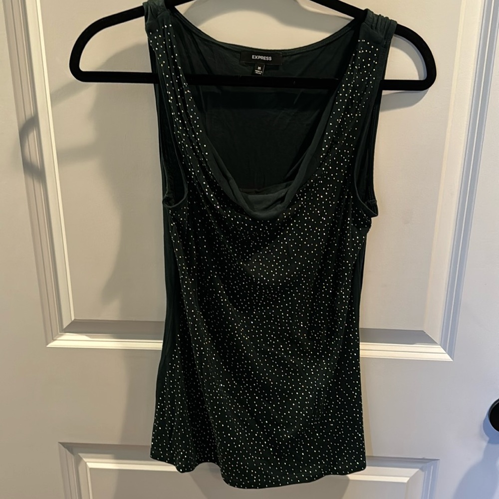 Express sleevless top
